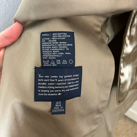 Mens London Fog Classic Double-Breasted Khaki Tan Trench Coat Size 44R Timeless - Picture 4 of 15